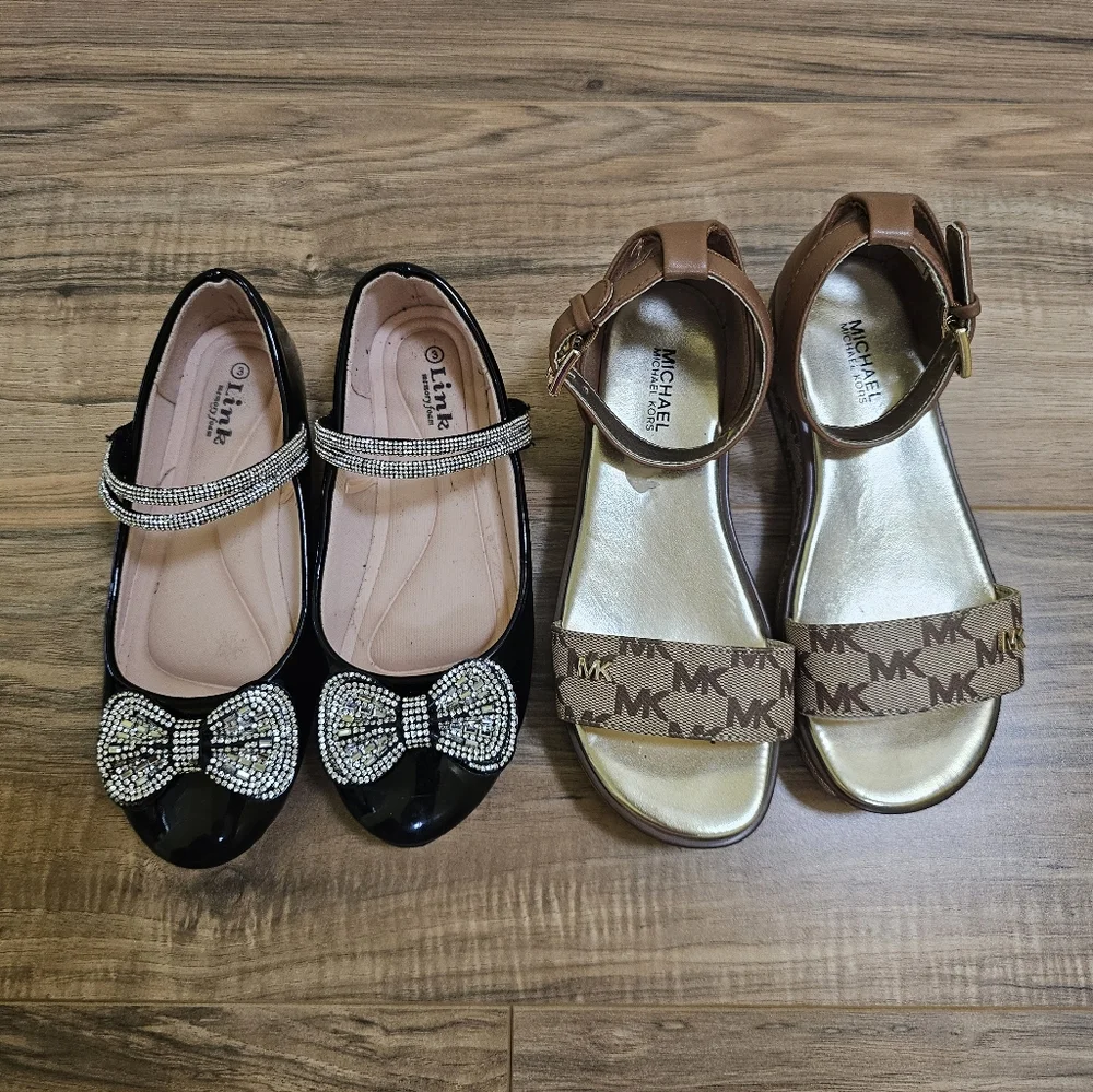Michael Michael Kors Sandals + Link Flats Bundle